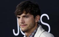 Actors Ashton Kutcher, Demi Moore finalize divorce