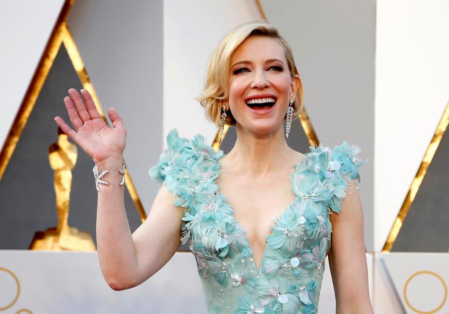 Stars arrive at 88th Academy Awards in Hollywood