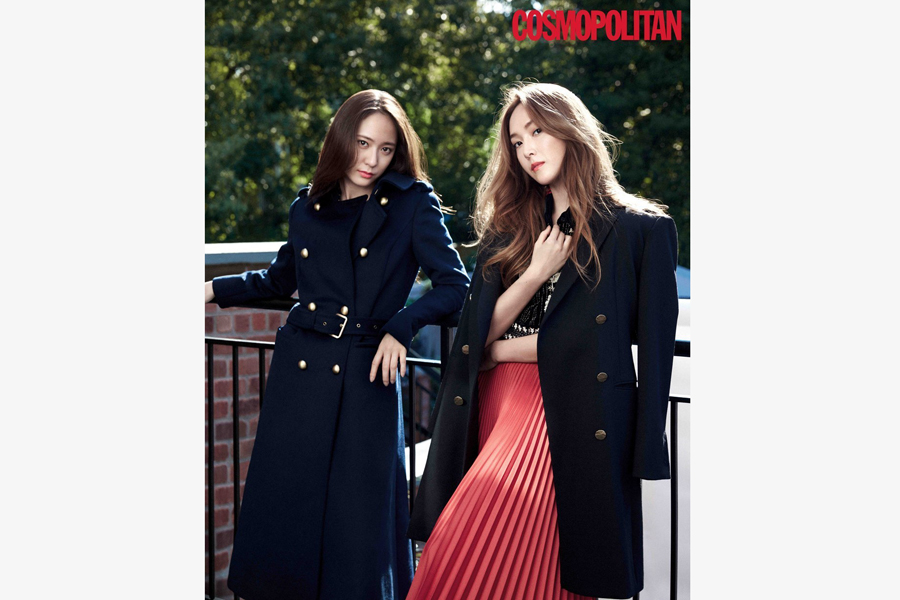 Sisters Jessica and Krystal pose for 'Cosmopolitan'