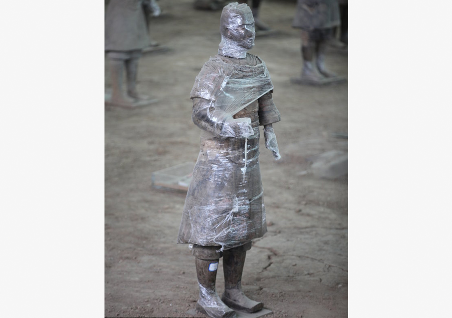 Restored terracotta warriors don 'scarves' and 'dresses'
