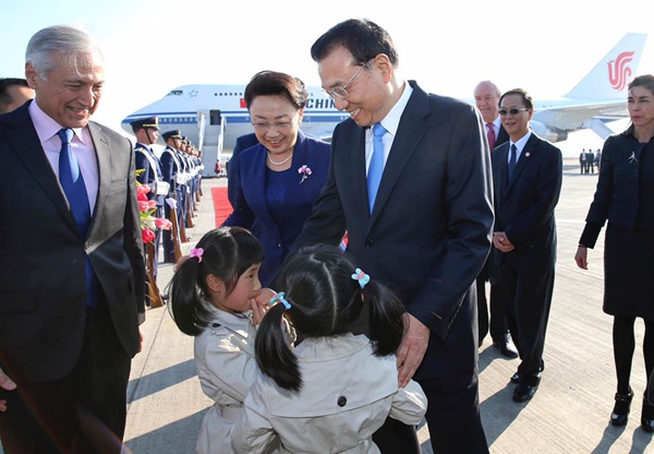 Premier Li arrives in Chile for official visit