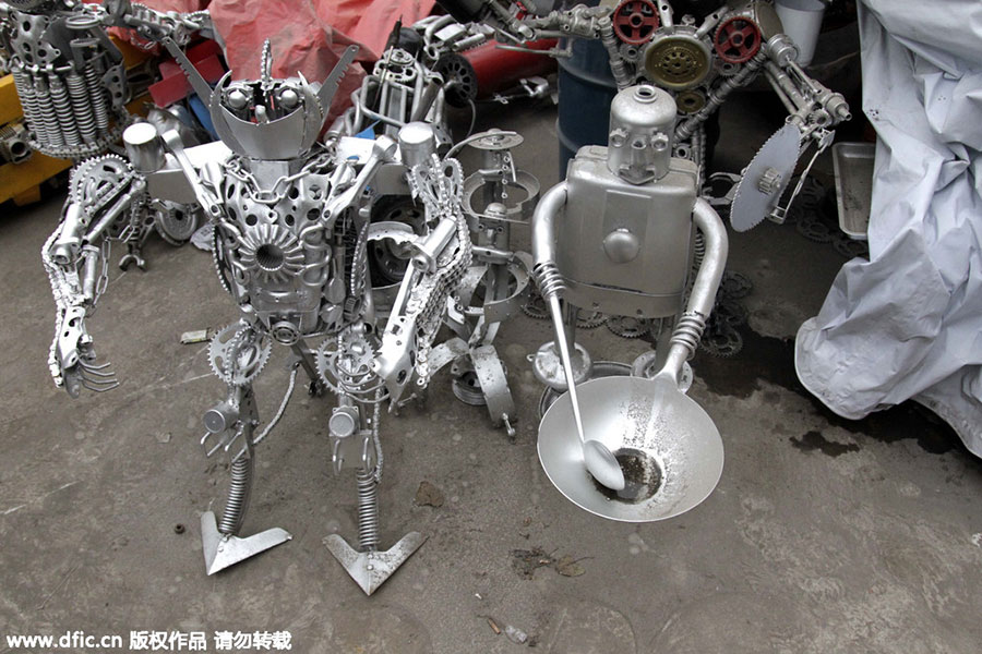 Turning metal waste into robot-like artwork