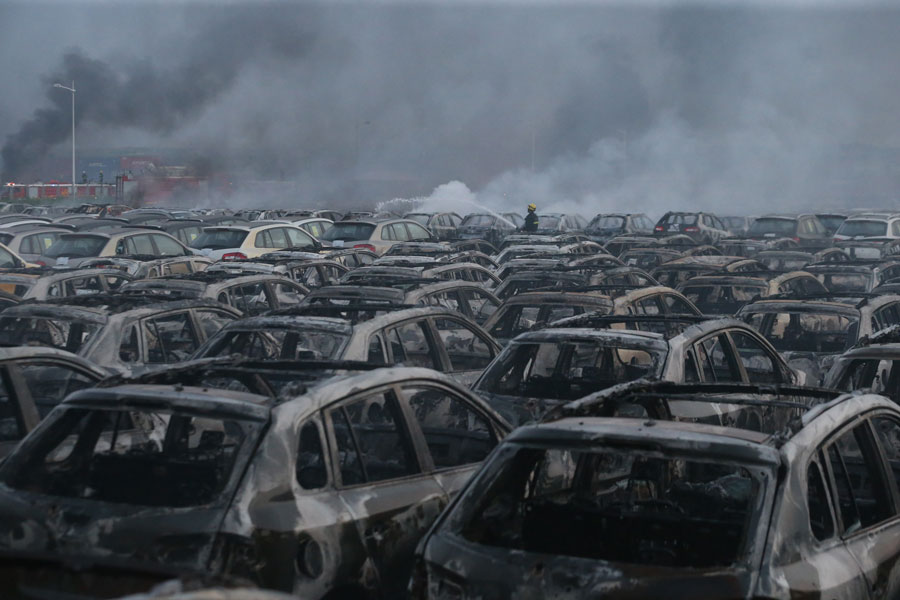 Tianjin blasts turn vehicles into ash