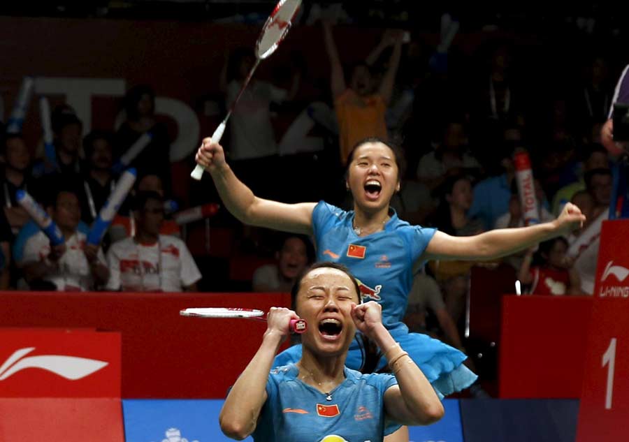 China's Chen beat Lee Chong Wei to retain world badminton crown