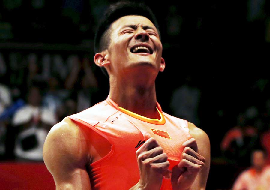 China's Chen beat Lee Chong Wei to retain world badminton crown