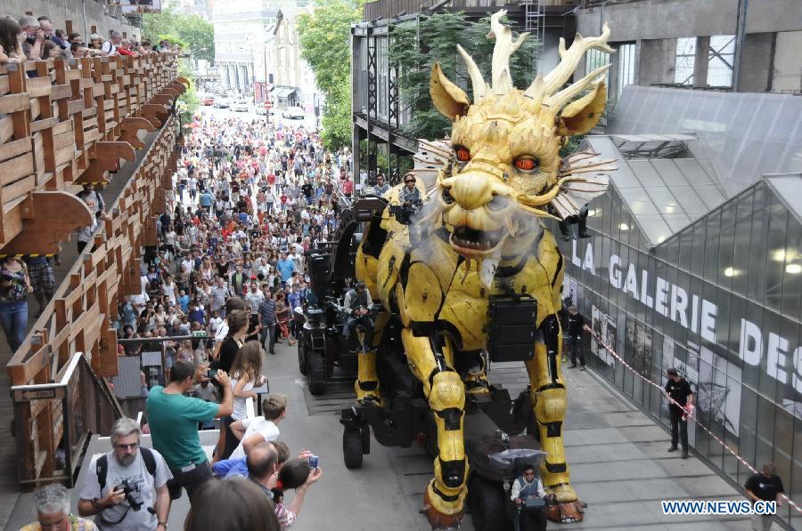 Mechanical horse dragon Long Ma performs in France