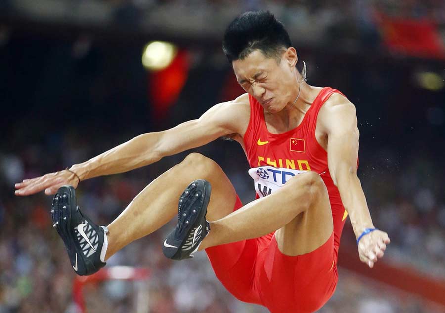 Chinese long jumpers leap to history