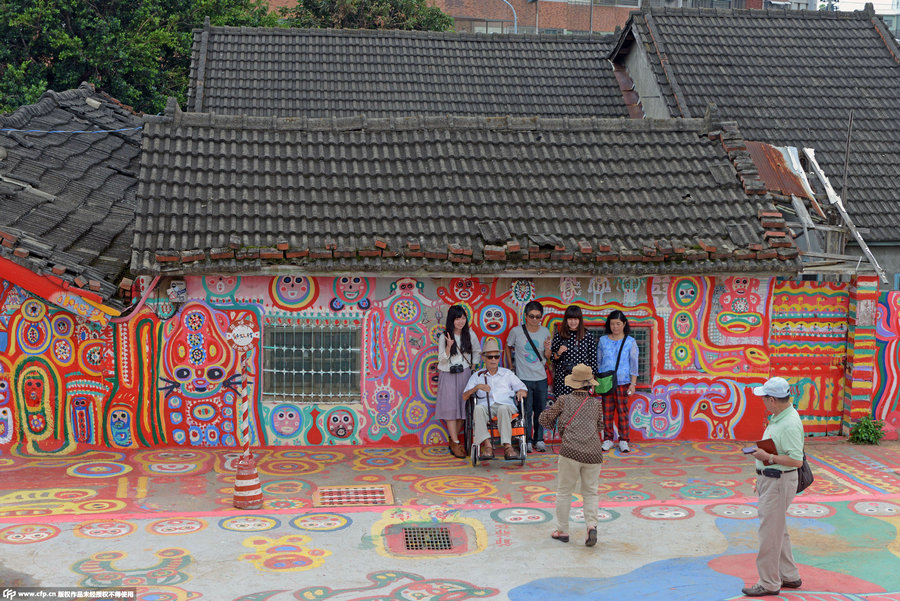93-year-old's murals save Taiwan's 'Rainbow Village'
