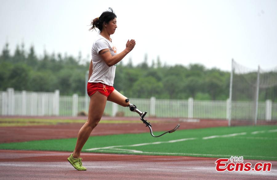 Chinese 'blade runners' fight for sports dreams