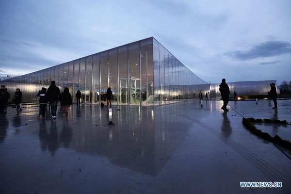 Regional branch of Louvre Museum opens in France