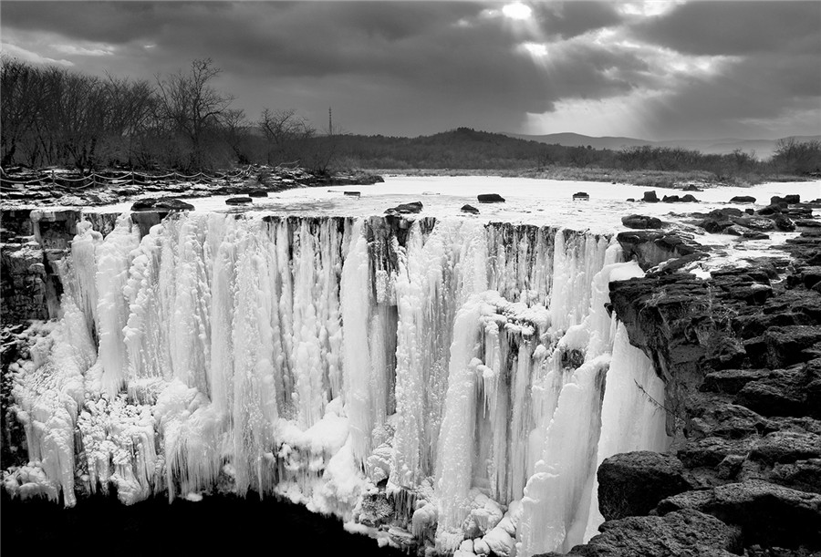 Amazing landscapes of China in white and black