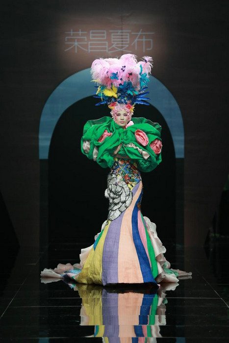 Rongchang ramie show shines in Beijing Fashion Week[48]- Chinadaily.com.cn