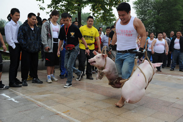 Strongman competition in Hunan province