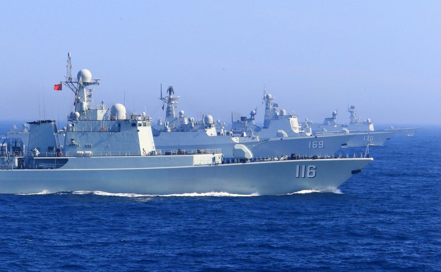 Chinese navy conducts formation exercises