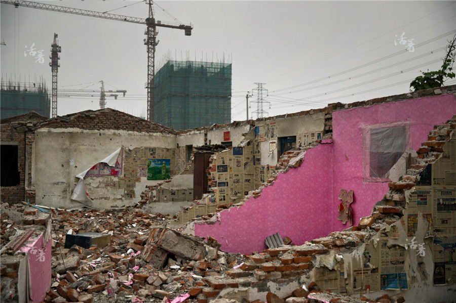 Rise and fall of Henan village in Beijing