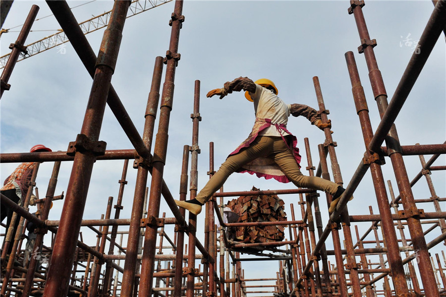 Chinese women win respect in construction trades