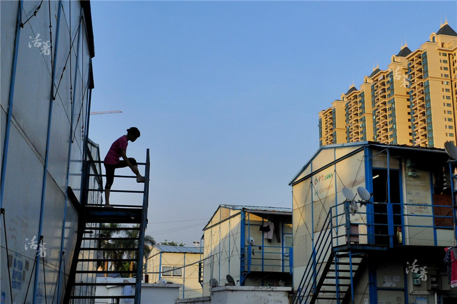 Chinese women win respect in construction trades