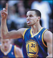 3 x 272 = season mark for Warriors' Curry
