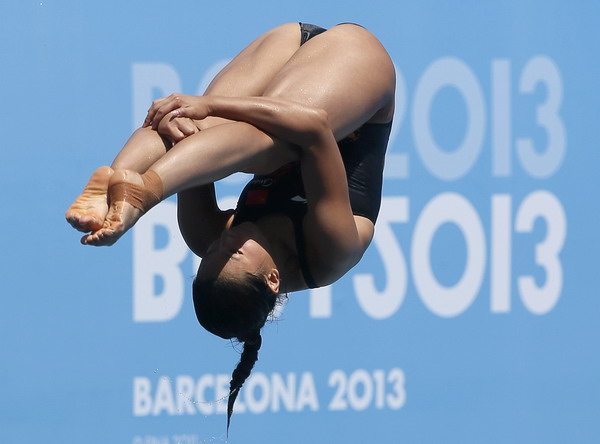 China's He Zi wins 1m springboard gold at worlds