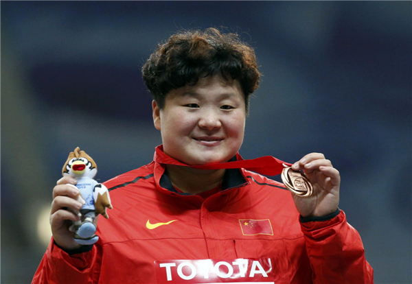 Gong Lijiao wins shot put bronze at IAAF worlds
