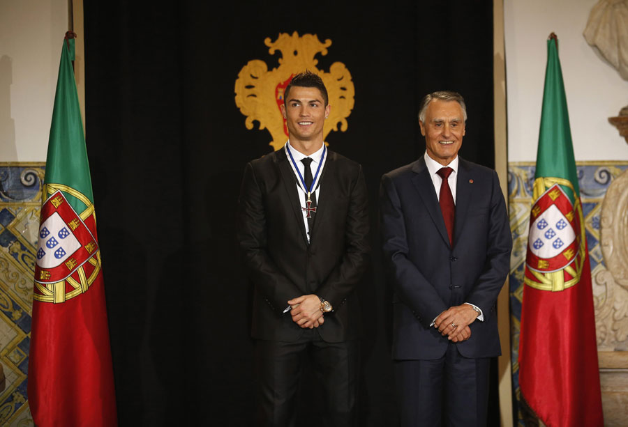 Ronaldo awarded top honor by Portuguese president