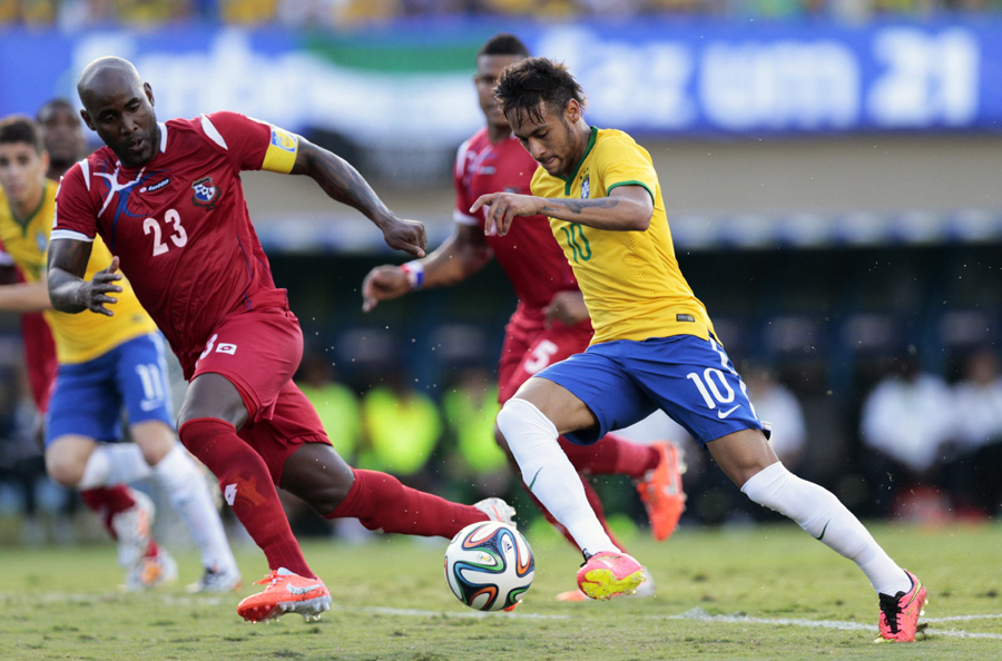 Neymar leads 4-0 Brazil romp in World Cup warmup