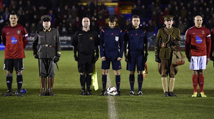 British, German soldiers play Christmas truce centenary match