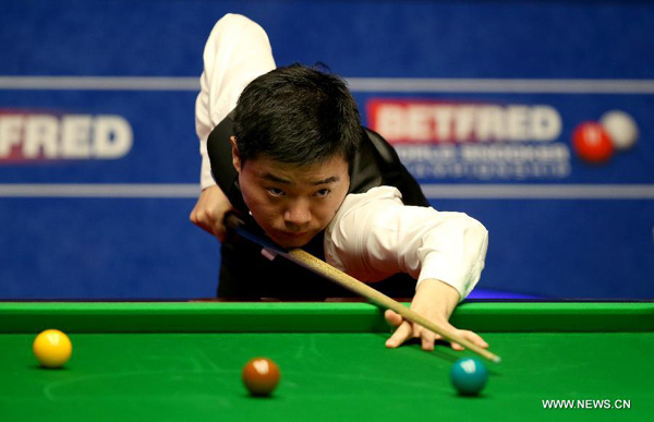 Ding comes from behind to enter 2nd round at 2015 Worlds