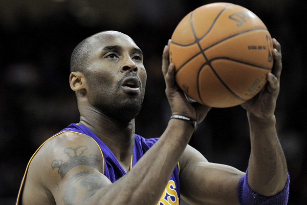 Kobe Bryant says he will retire at end of season