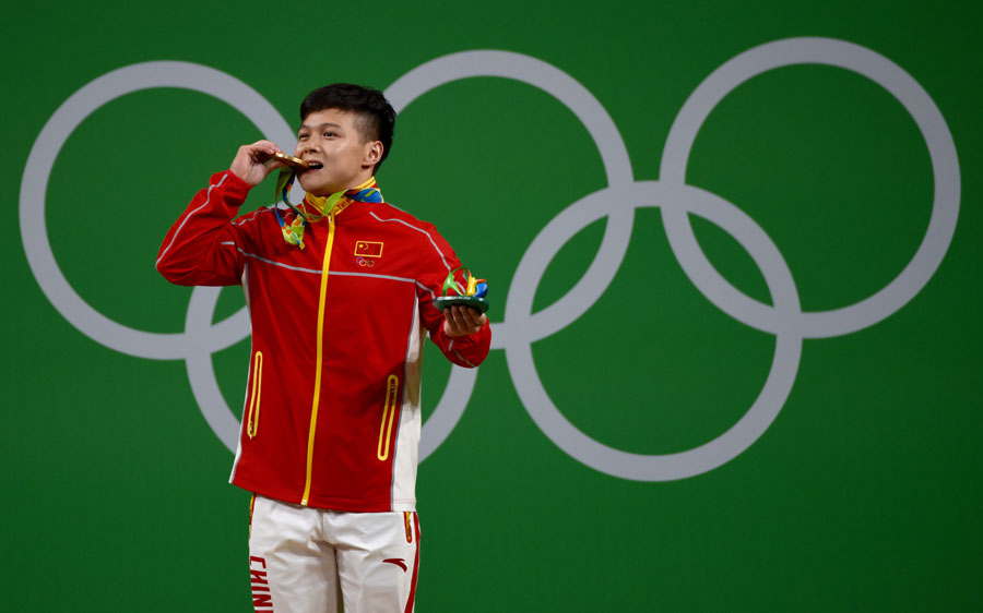 Chinese weightlifter Long smashes world record to win Olympic gold
