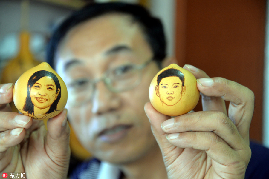 Pyrographs of China's Rio Olympics champions on gourds