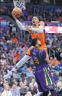 Westbrook's dominance puts Cousins in foul mood