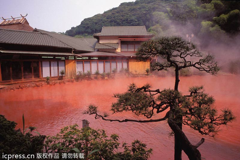 Top 10 hot springs around the world