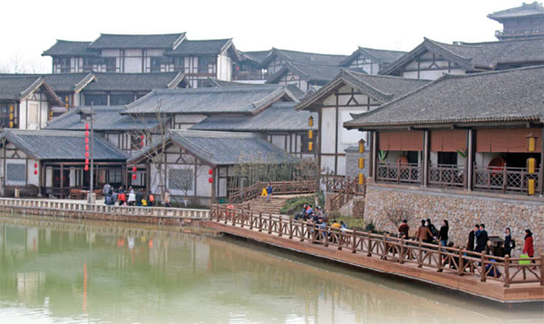 At Taoist resort, peace prevails