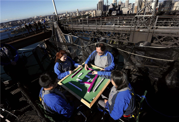 Mahjong players promote tour of Sydney Harbour Bridge