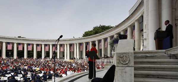 On US Memorial Day, Obama pays tribute to fallen