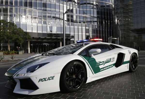 A glance at Dubai Police fleet of cars[3]|