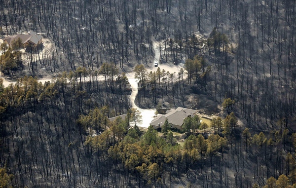 Wildfire destroys 360 homes in Colorado