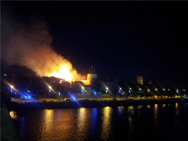Fire breaks out on roof of Riga Castle, Latvia