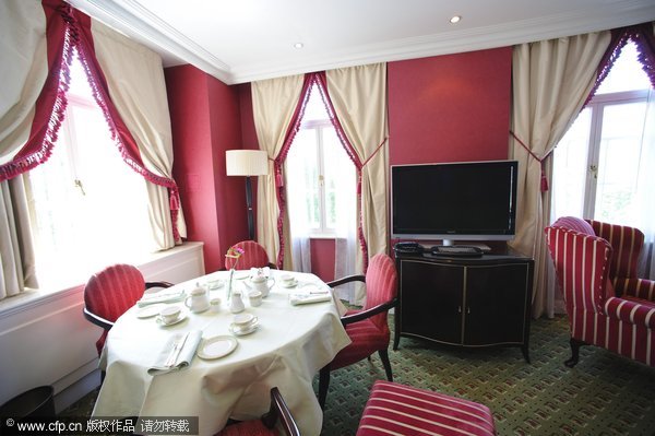 Luxury baby suite as UK awaits royal birth