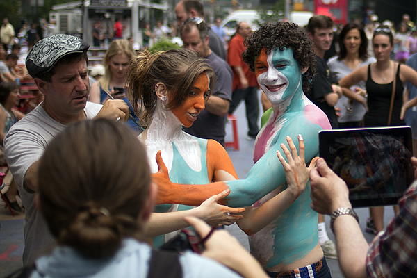 Troubled body paint artist makes return in NYC