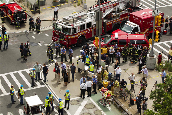 10 injured in building collapse in Chinatown, NYC