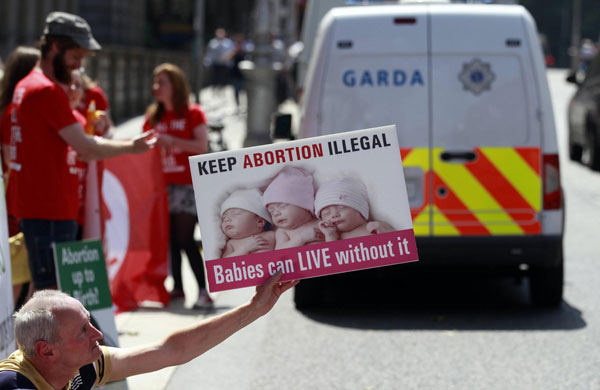 Irish lawmakers back 'life saving' abortion bill