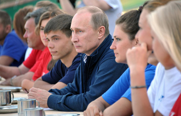 Putin wants Snowden to go, but asylum not ruled out