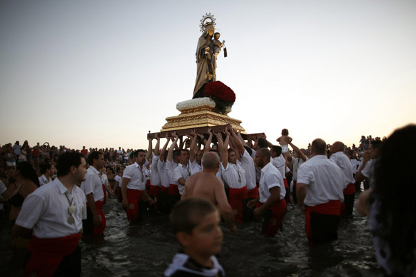 Spain's towns celebrate feast of El Carmen Virgin