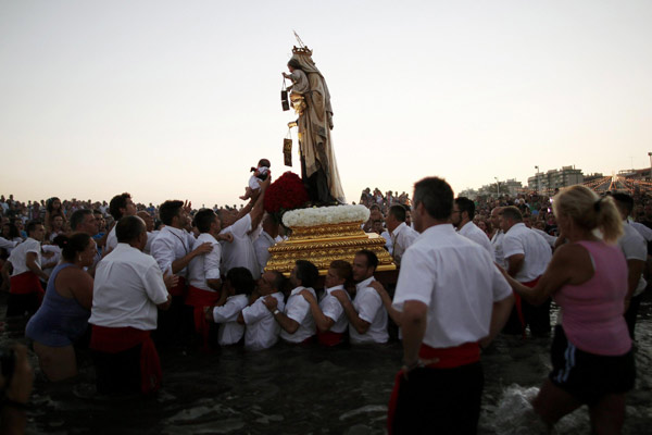 Spain's towns celebrate feast of El Carmen Virgin
