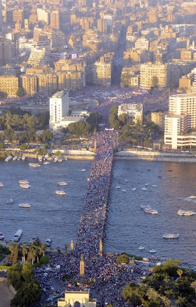 Pro-military protesters hold mass rallies in Egypt