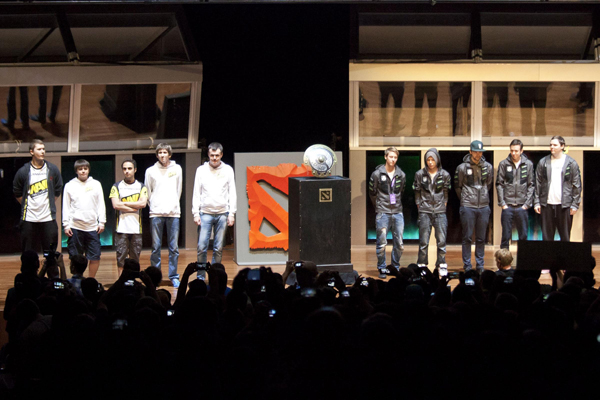 Gamers storm Seattle for Dota 2 competition