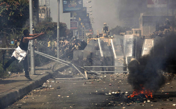 Egypt forces crush protesters