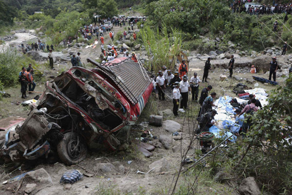 At least 38 killed in Guatemala autobus crash